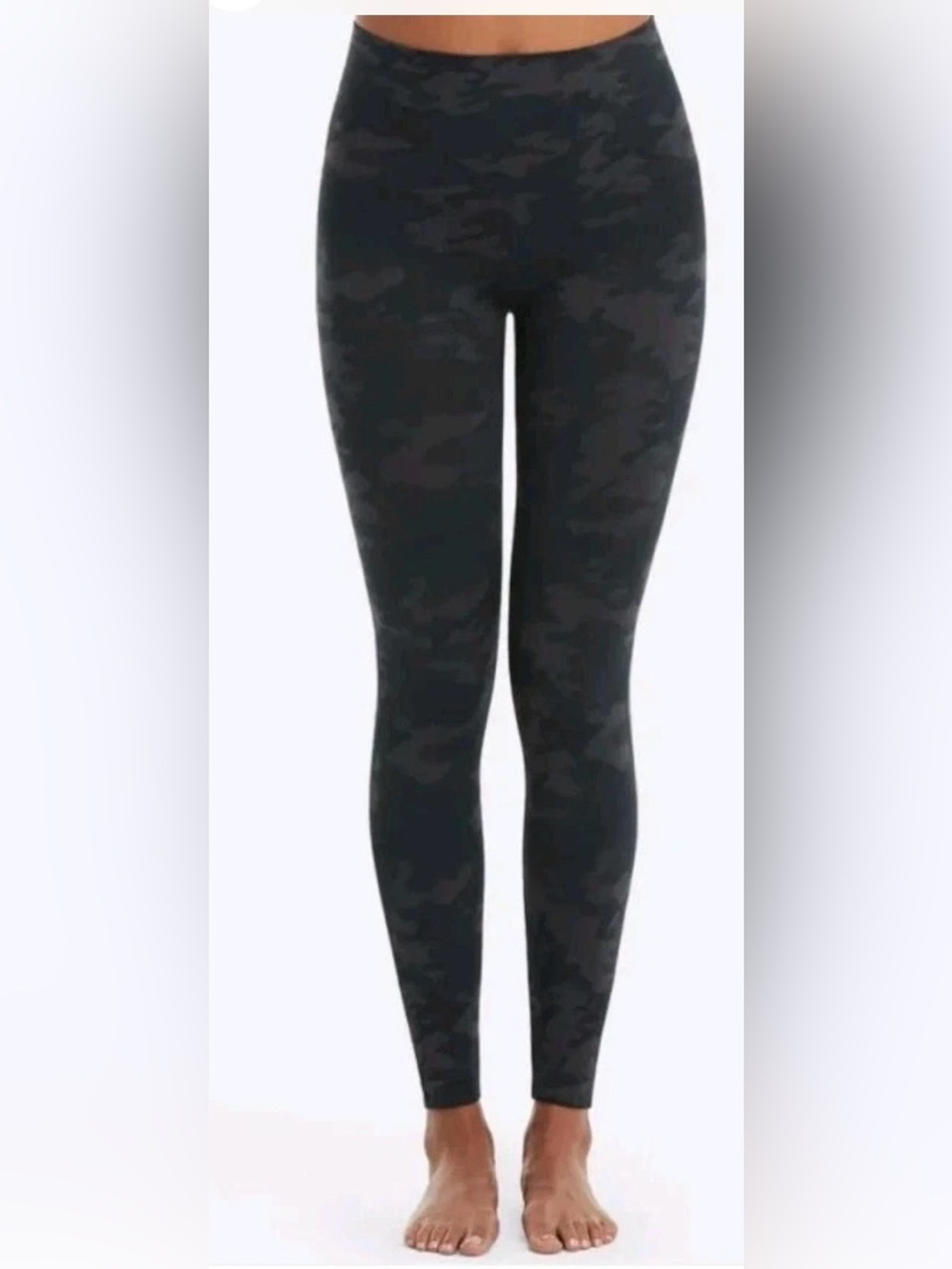 Spanx Look at Me Now Seamless Leggings in Black Camo Size Medium NWT 24.5 Inseam